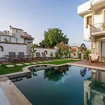 Bugra (adults Only) Bed & Breakfast Alaçatı