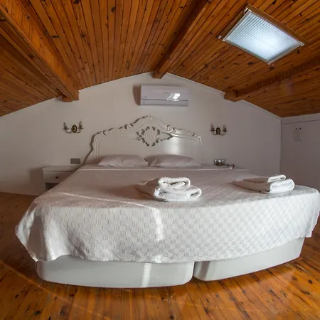 Bugra (adults Only) Bed & Breakfast