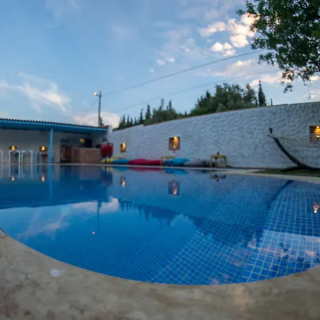 Bugra (adults Only) Alojamento de Acomodação e Pequeno-almoço Alacati