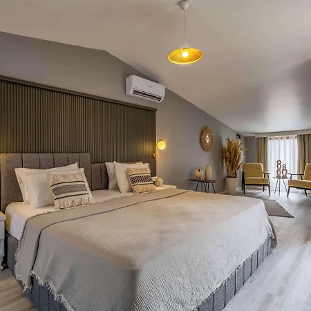 Alojamento de Acomodação e Pequeno-almoço Bugra (adults Only) 2*