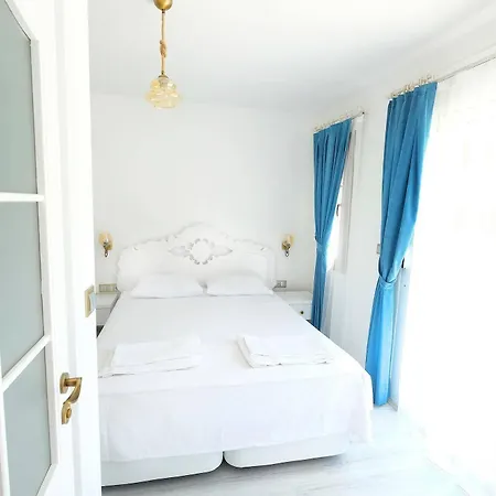 Alojamento de Acomodação e Pequeno-almoço Bugra (adults Only) 2*