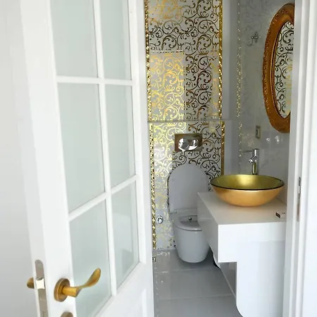 Bugra (adults Only) Alojamento de Acomodação e Pequeno-almoço 2*