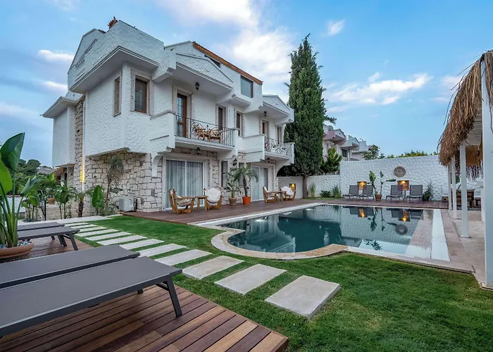 Bugra (adults Only) Frühstückspension Alaçatı