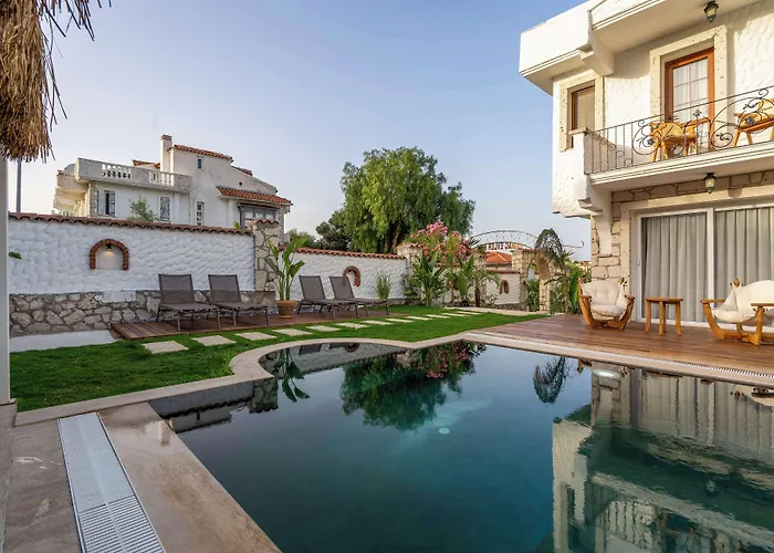 Bugra (adults Only) Frühstückspension Alaçatı