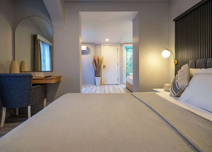 Bugra (adults Only) Frühstückspension Alaçatı